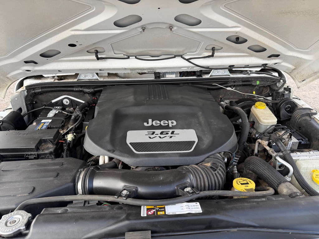 2013 Jeep Wrangler Unlimited Image 9