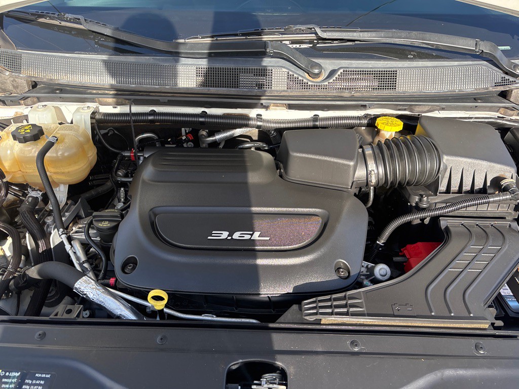 2017 Chrysler Pacifica Image 7