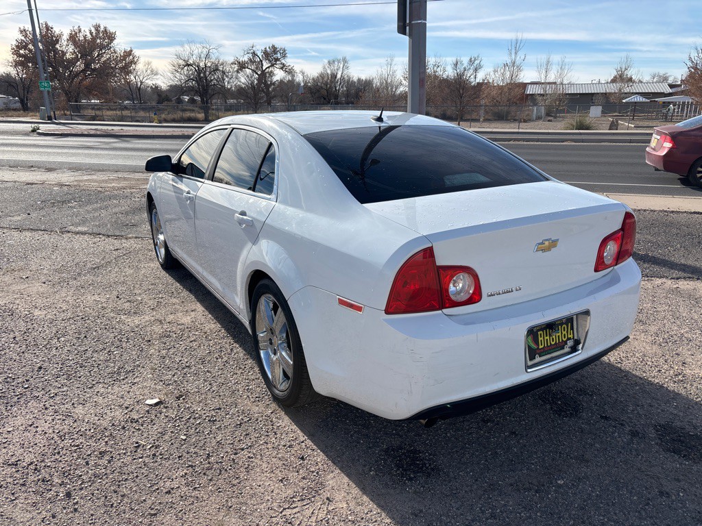 2011 Chevrolet Malibu Image 3