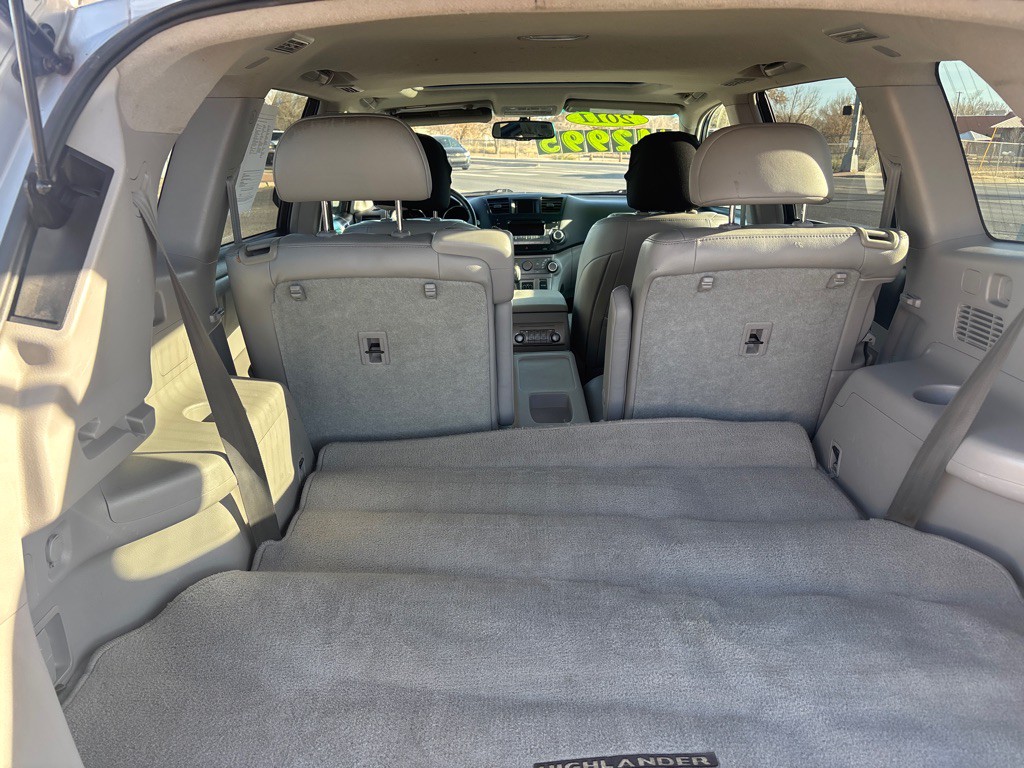 2011 Toyota Highlander Image 6