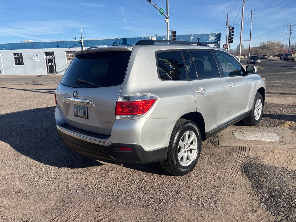 2011 Toyota Highlander Image 4
