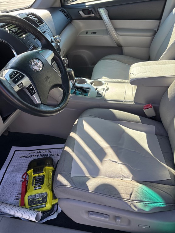 2011 Toyota Highlander Image 5