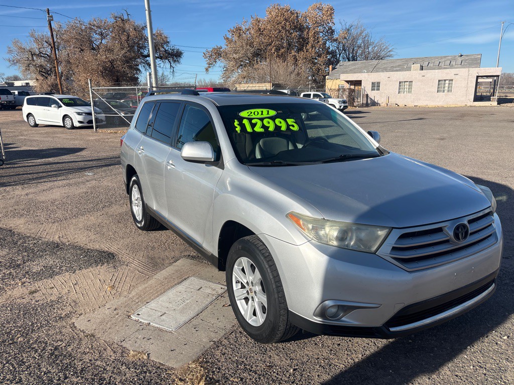 2011 Toyota Highlander Image 2