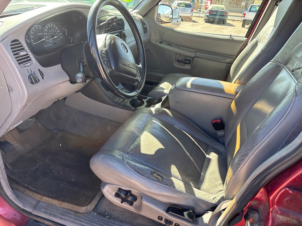 2000 Mercury Mountaineer Image 6