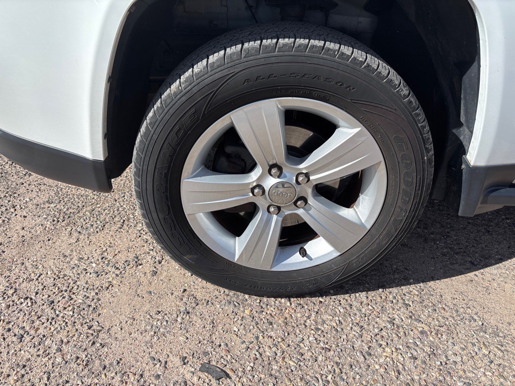2014 Jeep Compass Image 3