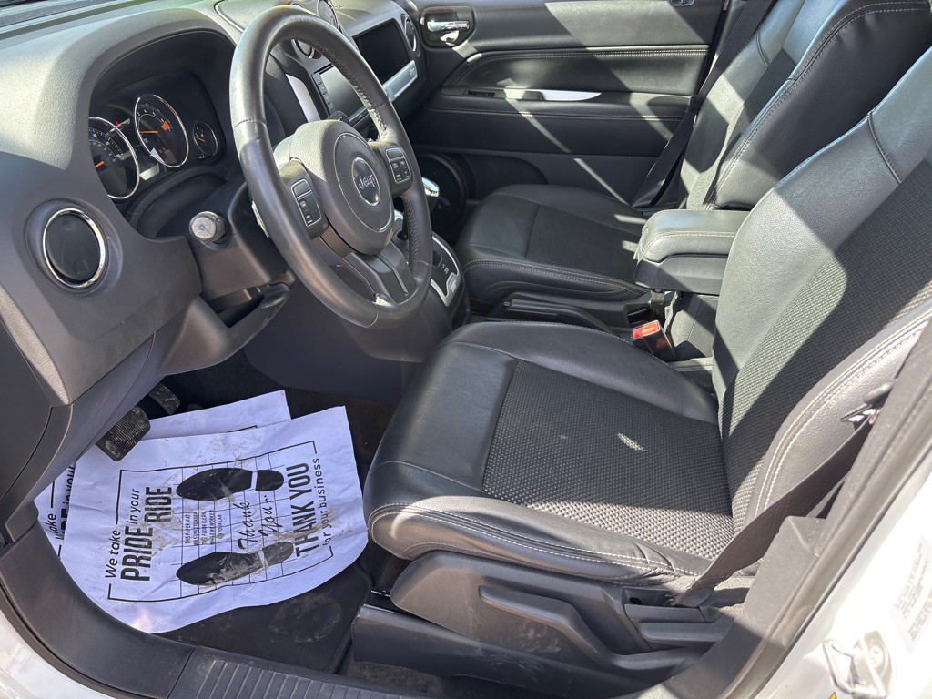 2014 Jeep Compass Image 9