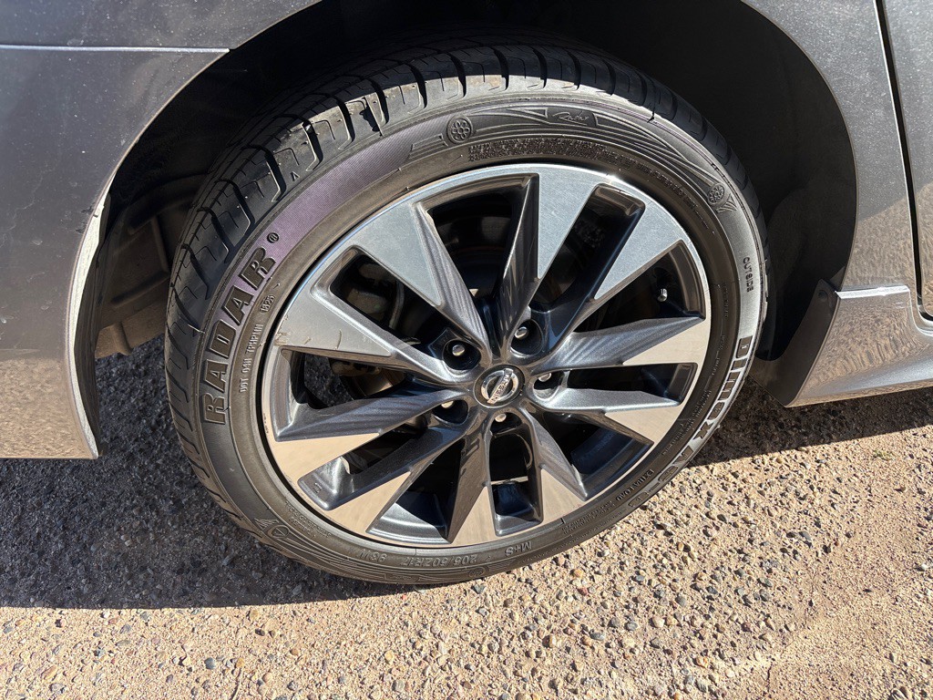 2017 Nissan Sentra Image 5