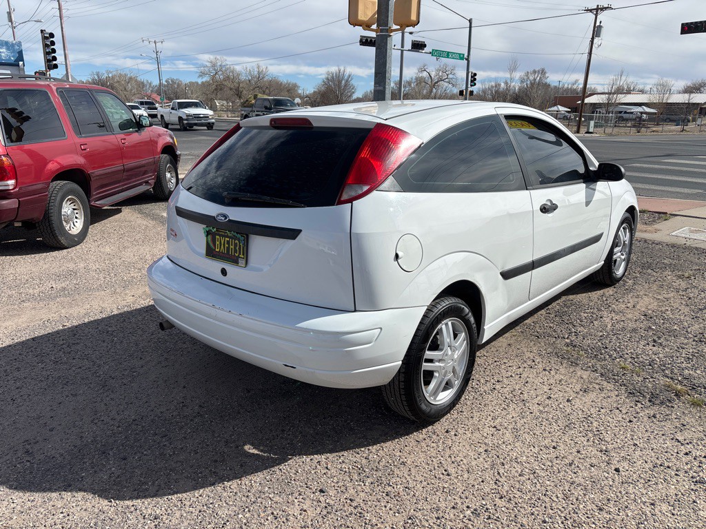 2003 Ford Focus Image 4