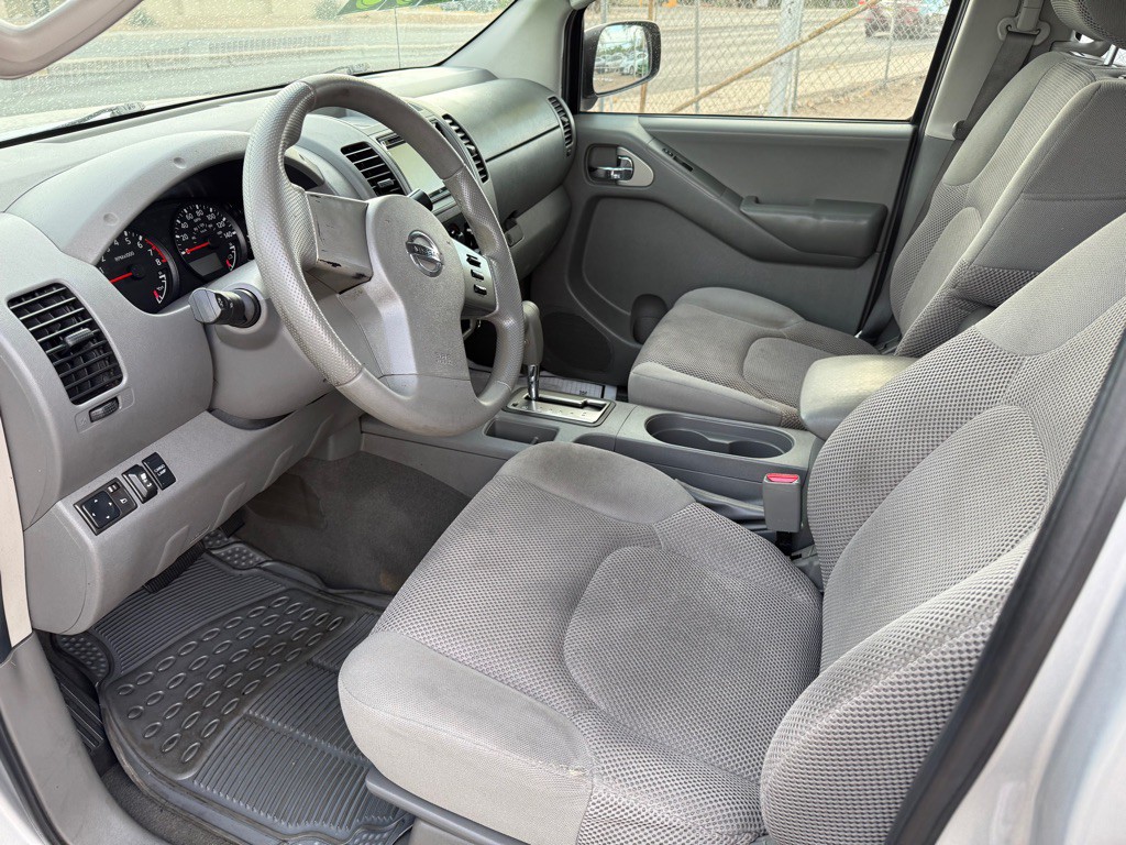 2007 Nissan Frontier Image 5