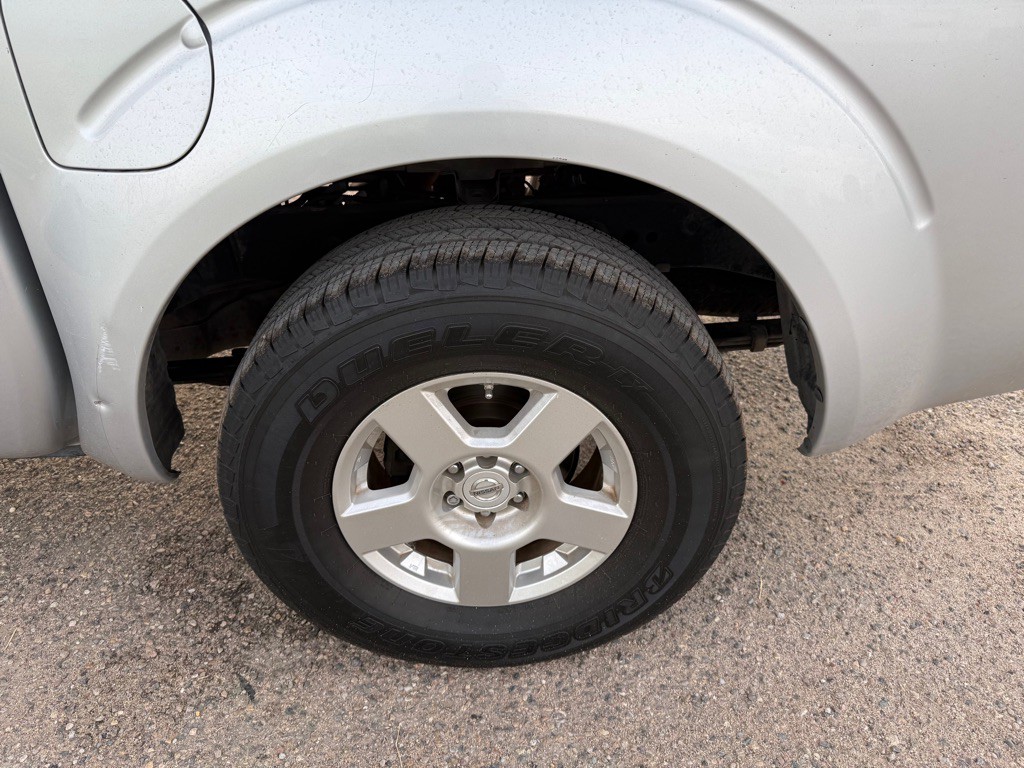 2007 Nissan Frontier Image 12