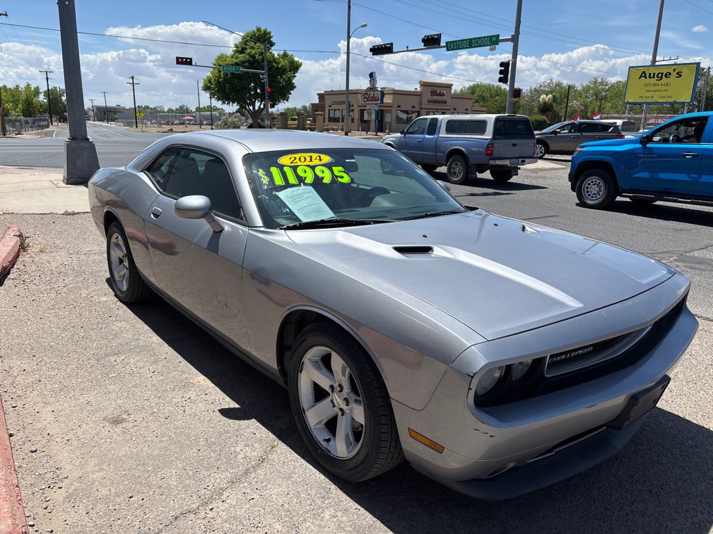 2014 Dodge Challenger Image 1