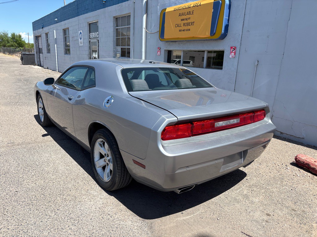 2014 Dodge Challenger Image 3