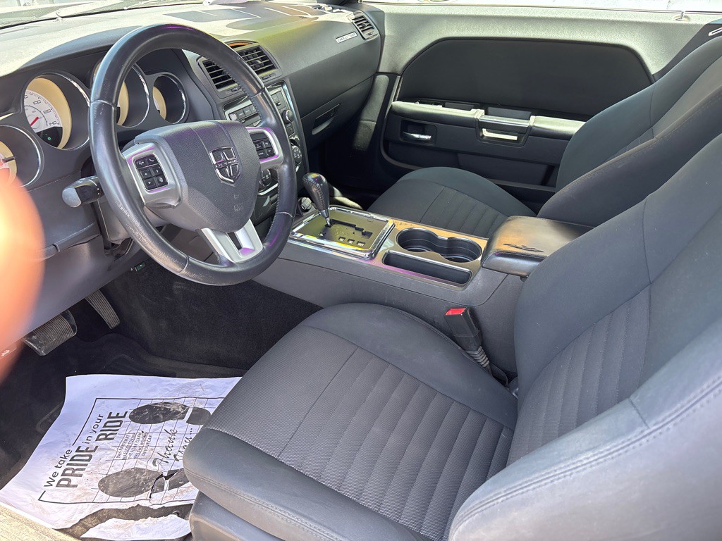 2014 Dodge Challenger Image 6