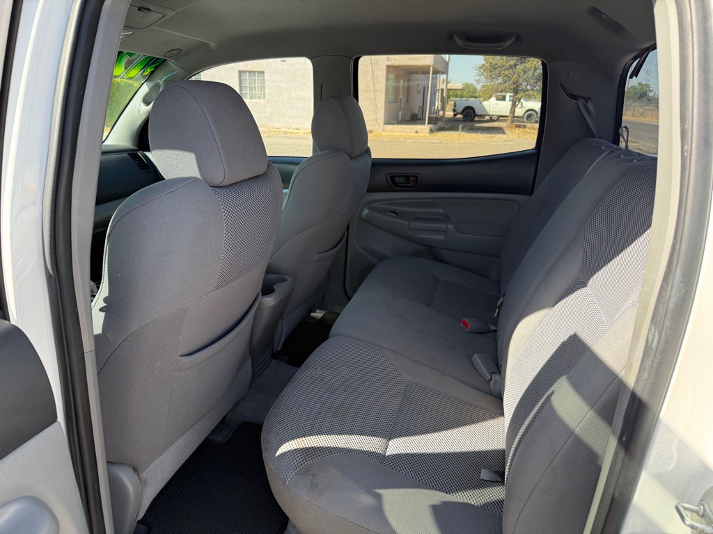 2005 Toyota Tacoma Image 6