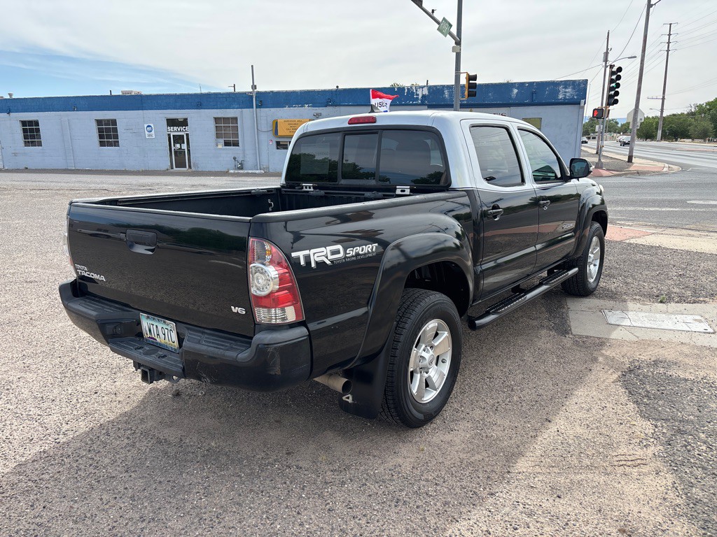 2015 Toyota Tacoma Image 4