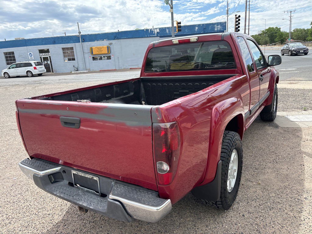 2004 Chevrolet Colorado Image 3