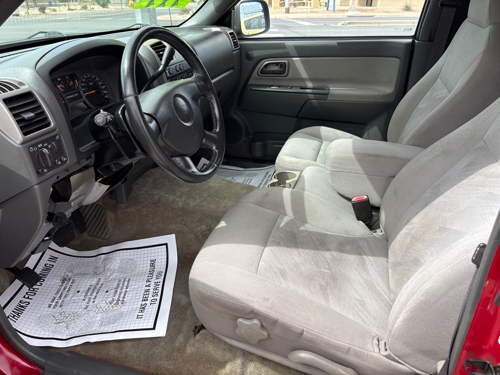 2004 Chevrolet Colorado Image 5