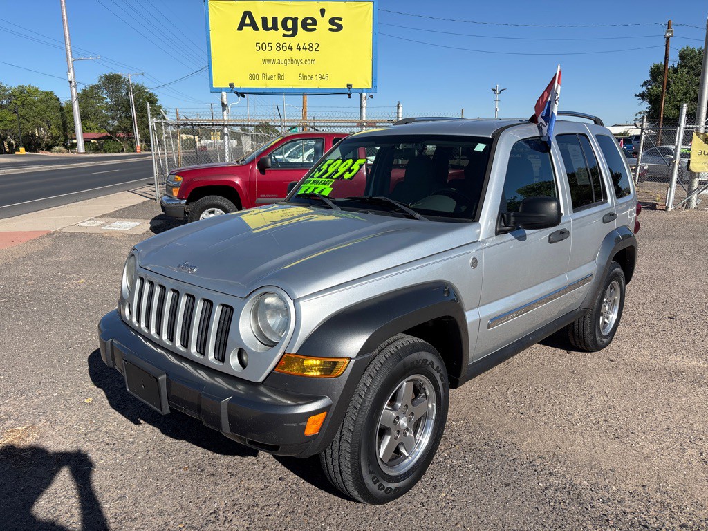 2006 Jeep Liberty Image 2