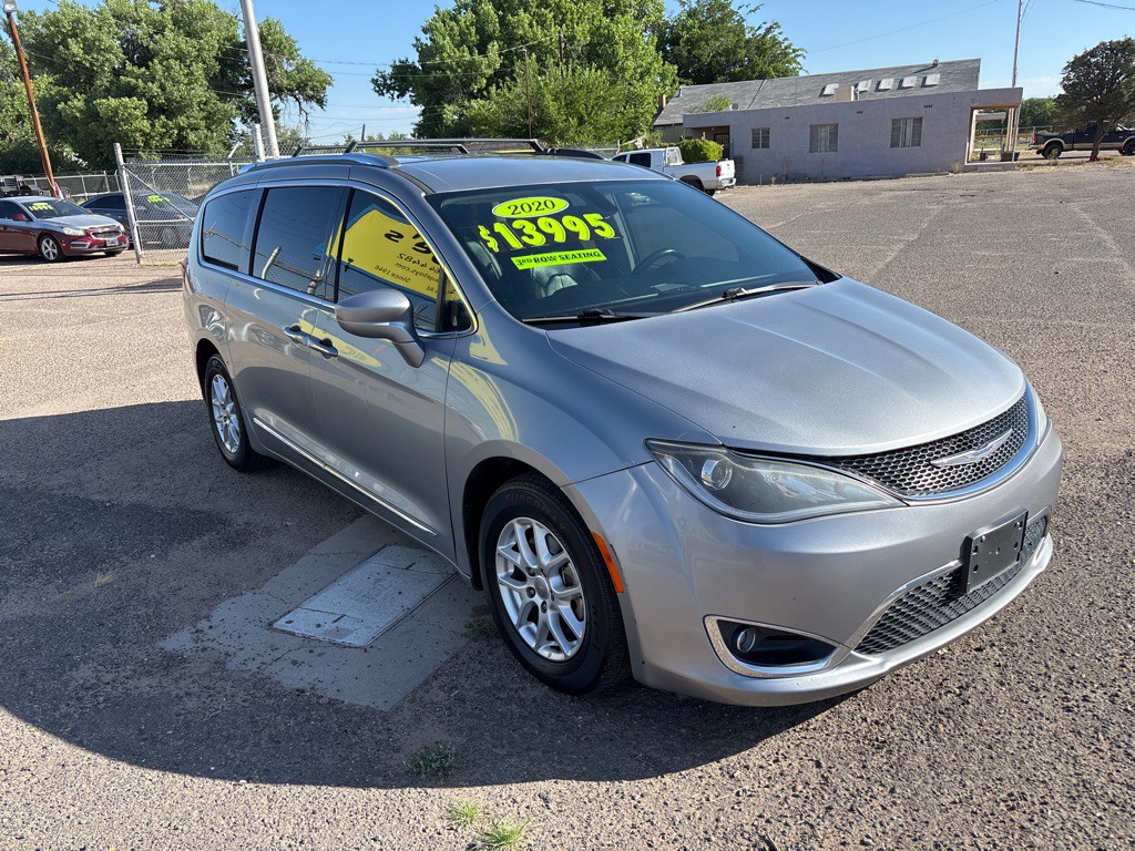 2020 Chrysler Pacifica Image 2