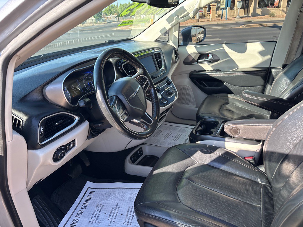2020 Chrysler Pacifica Image 5
