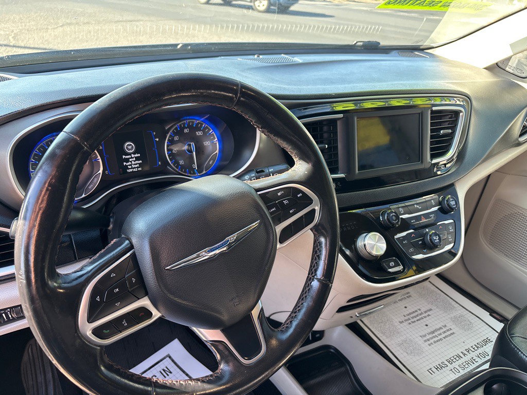 2020 Chrysler Pacifica Image 6