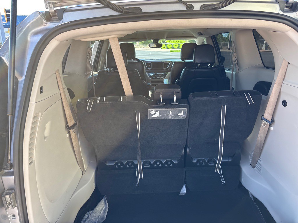 2020 Chrysler Pacifica Image 8