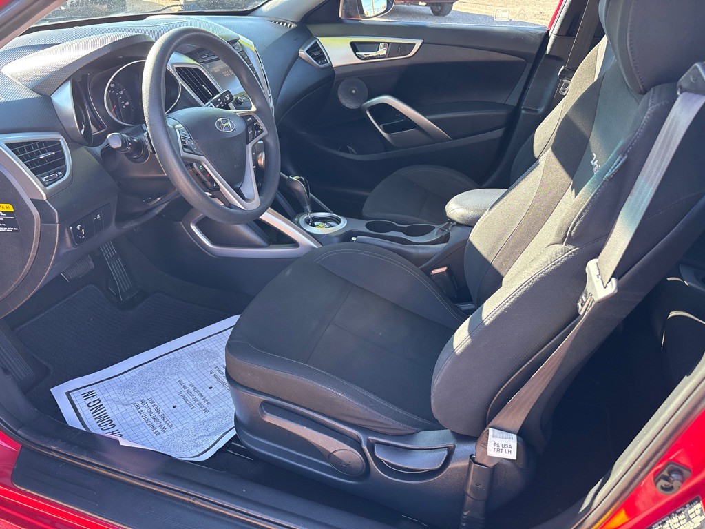 2016 Hyundai Veloster Image 5