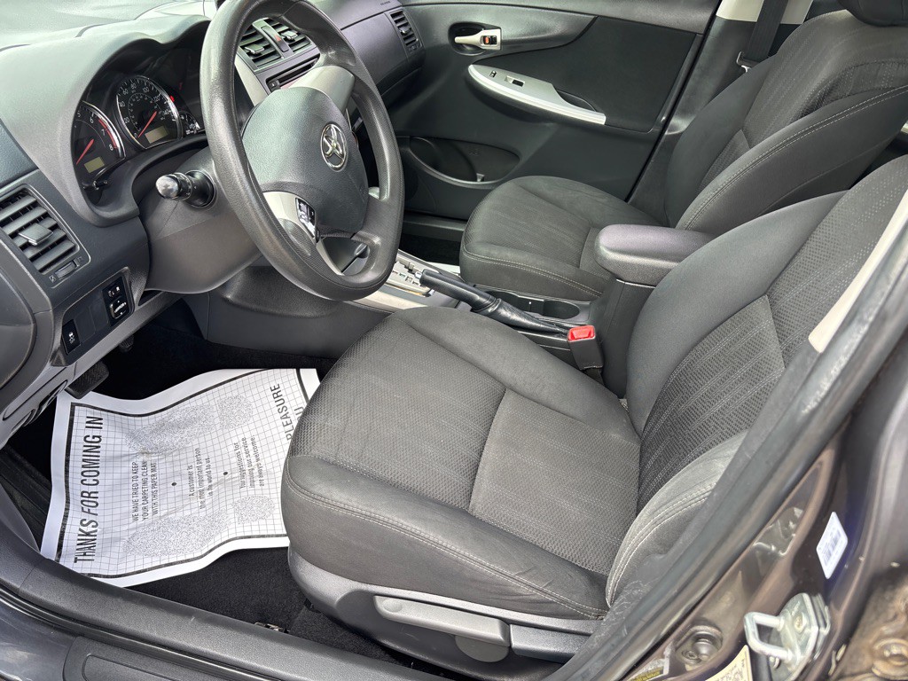 2013 Toyota Corolla Image 5