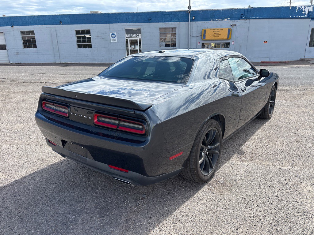 2018 Dodge Challenger Image 4