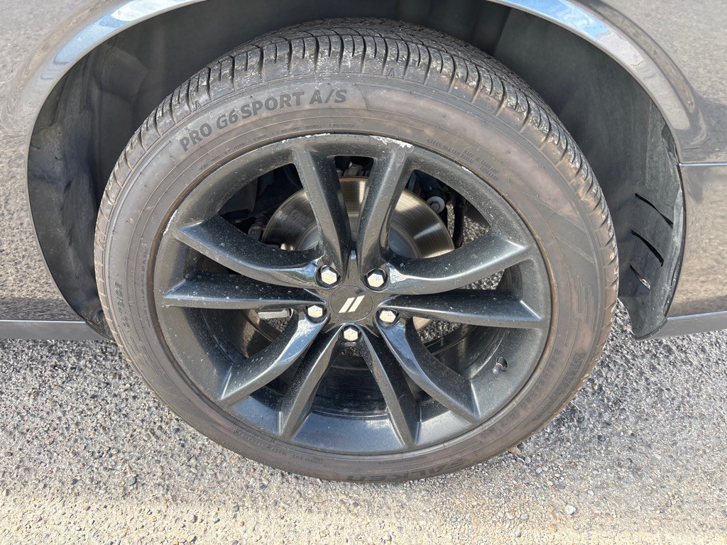2018 Dodge Challenger Image 5