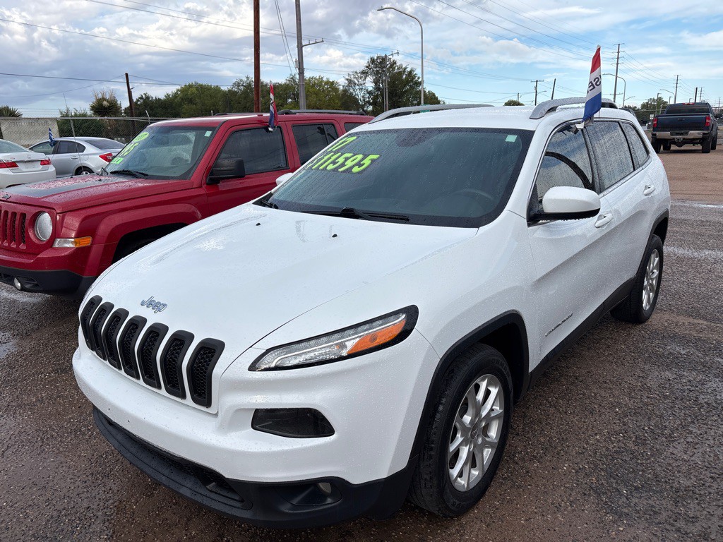 2017 Jeep Cherokee Image 2