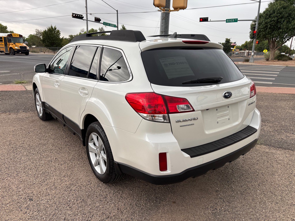 2014 Subaru Outback Image 4