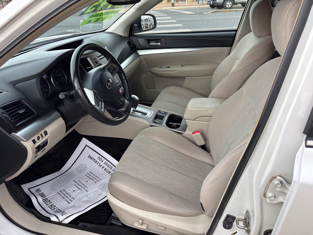 2014 Subaru Outback Image 5