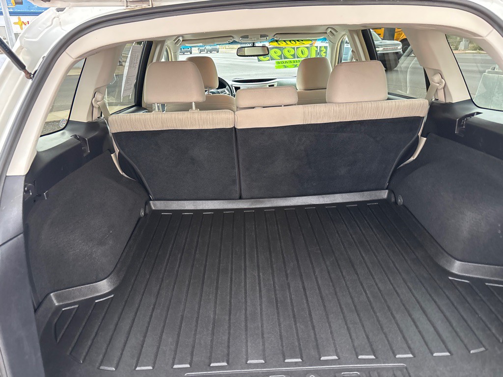 2014 Subaru Outback Image 8
