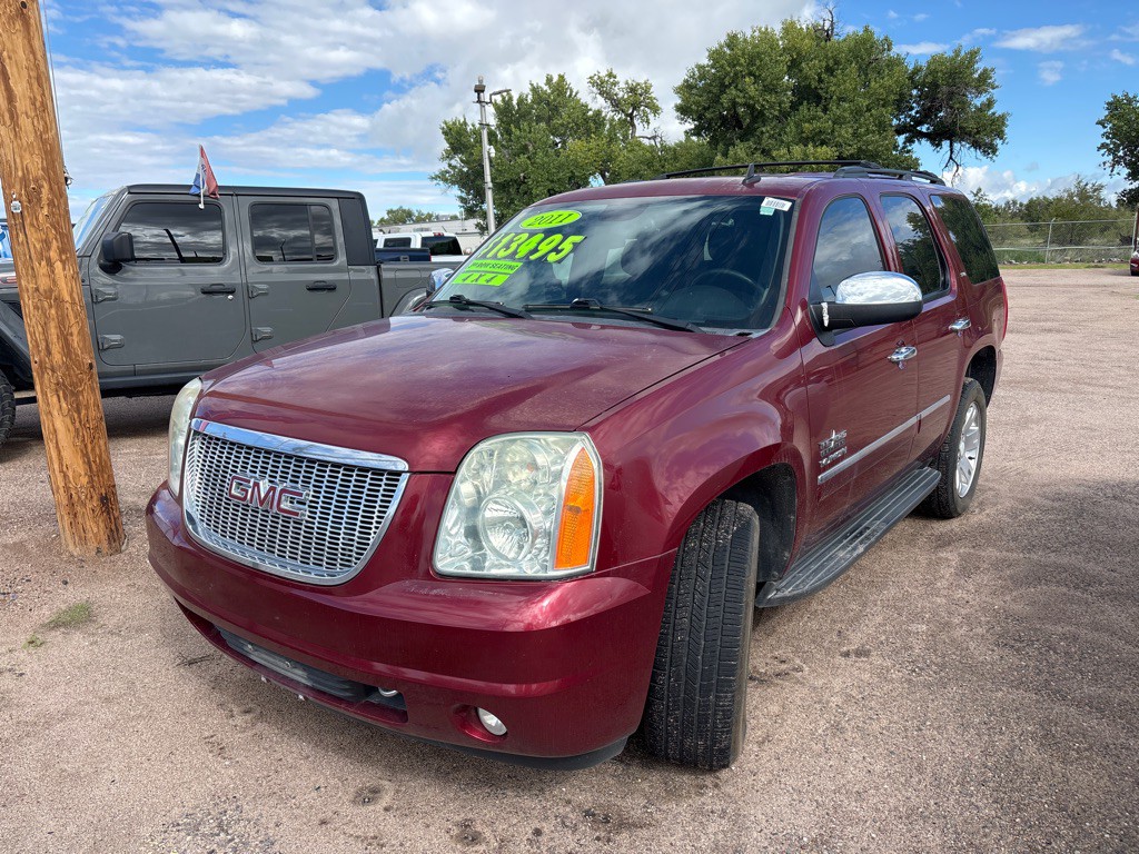 2011 GMC Yukon Image 2