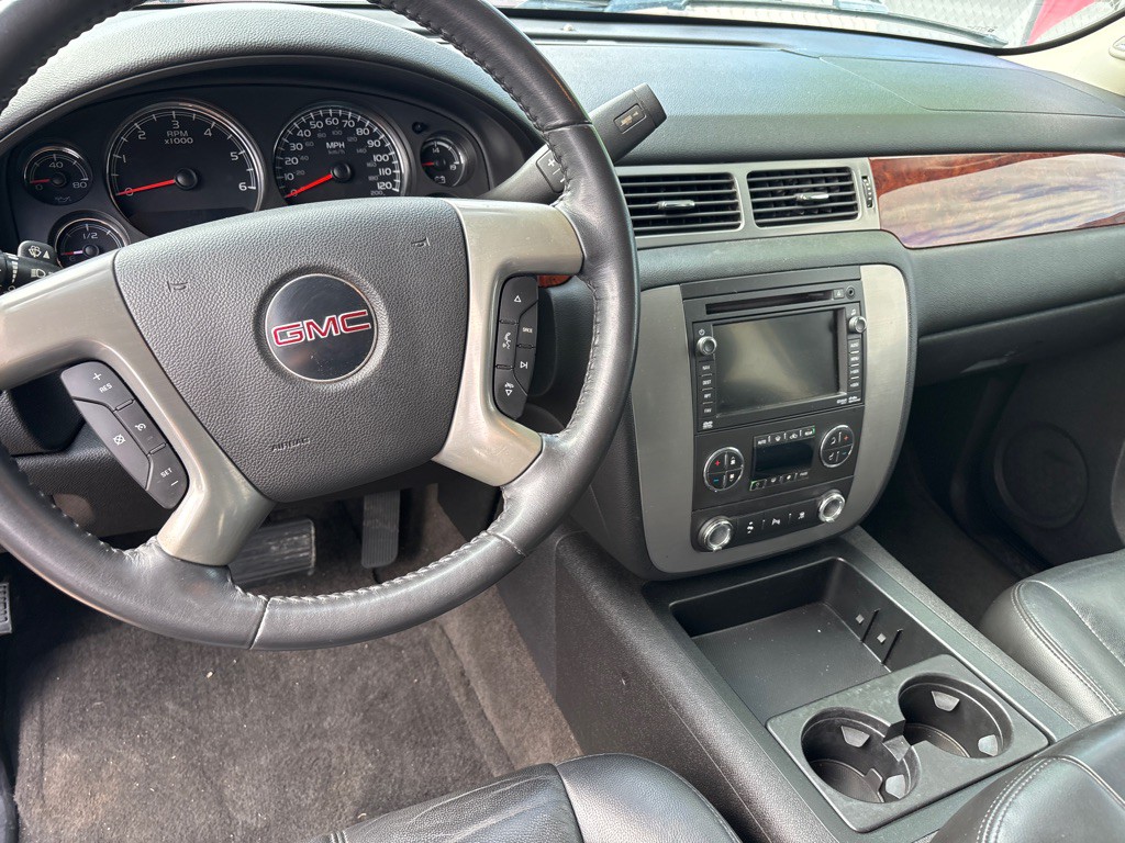 2011 GMC Yukon Image 9