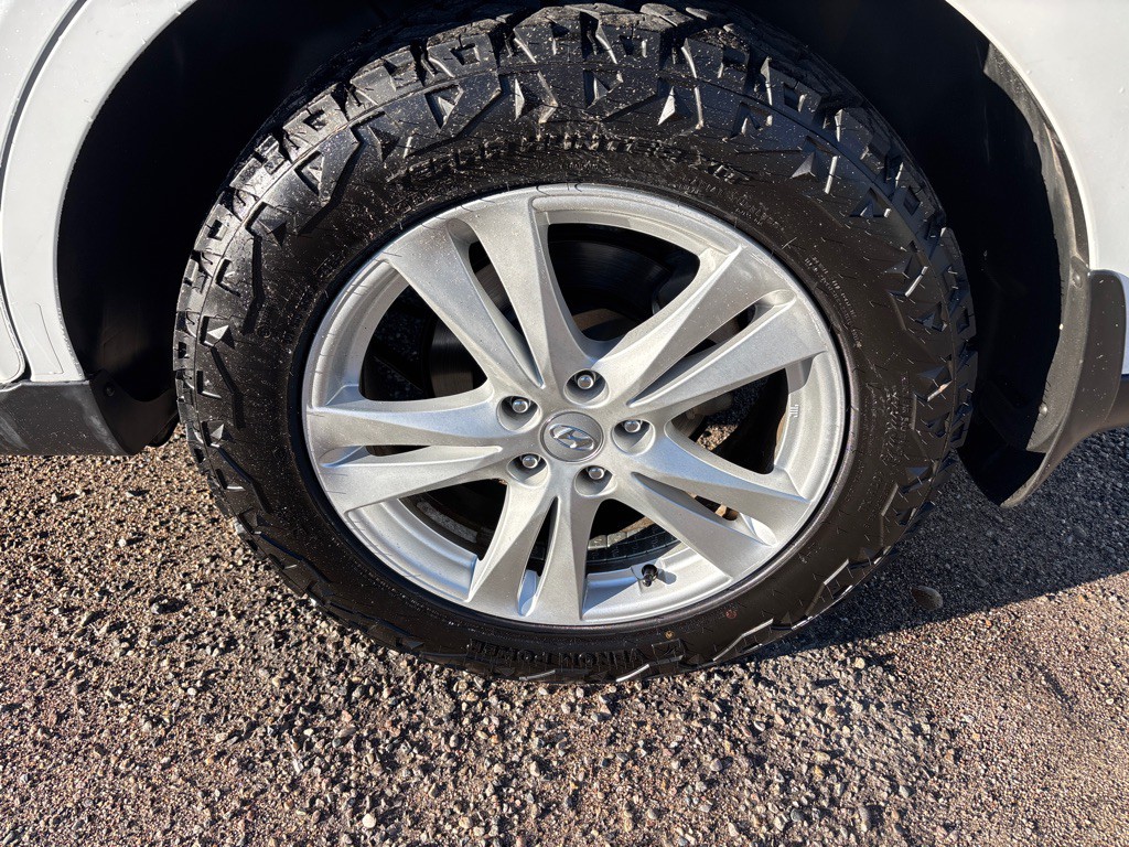2011 Hyundai Santa Fe Image 5