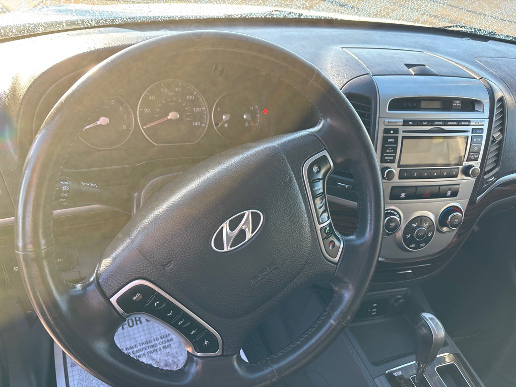 2011 Hyundai Santa Fe Image 8