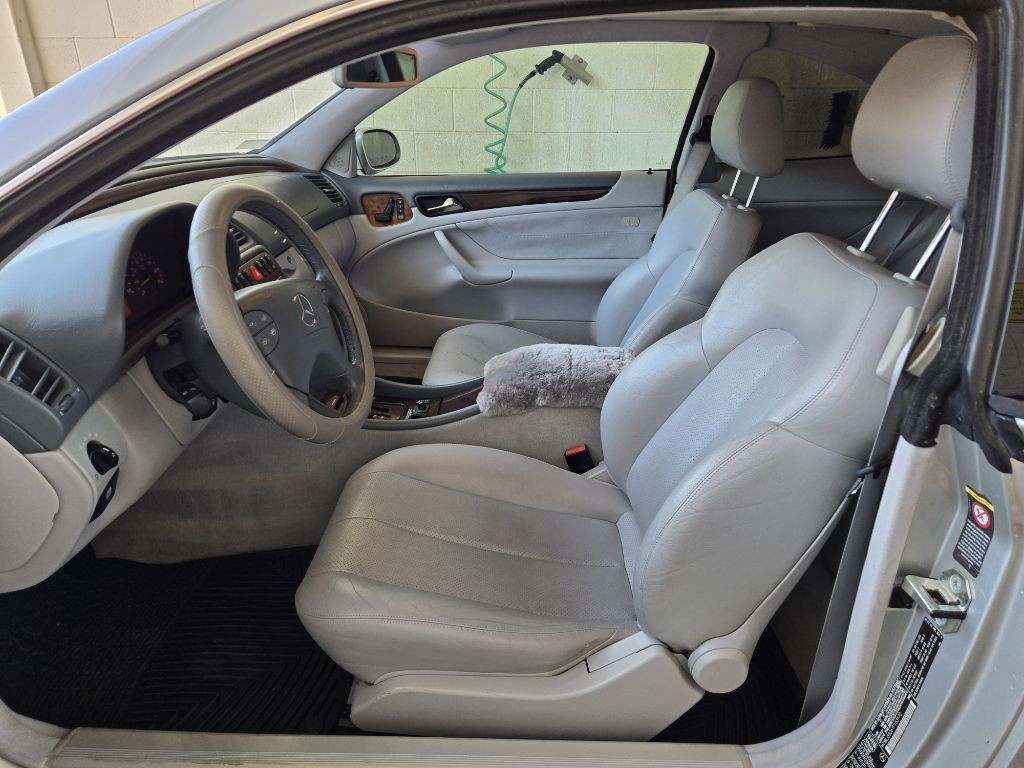 2000 Mercedes-Benz CLK-Class Image 10