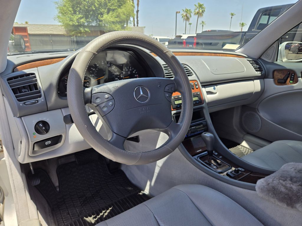 2000 Mercedes-Benz CLK-Class Image 25