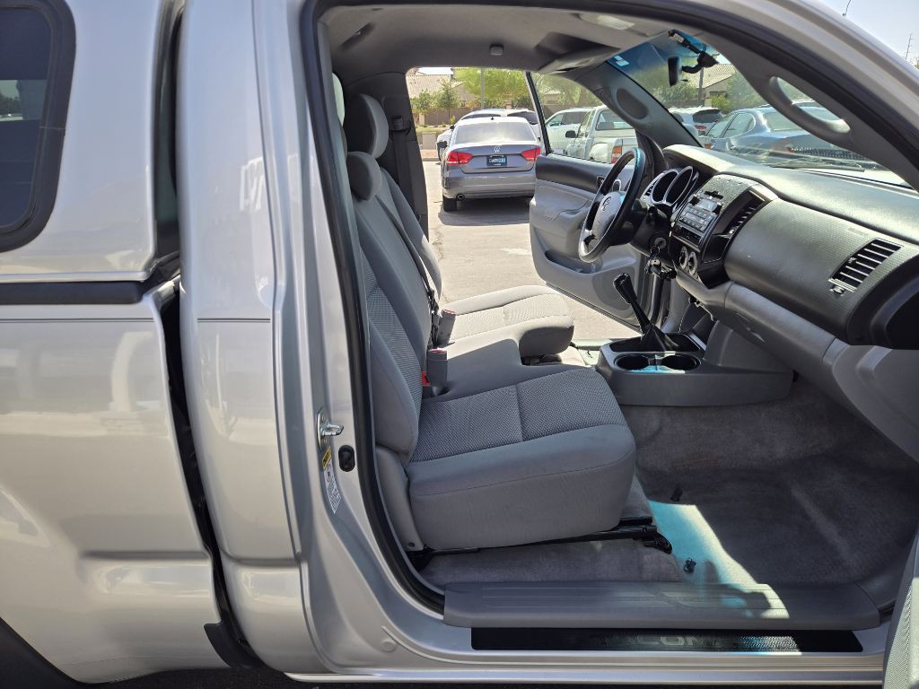 2010 Toyota Tacoma Image 10