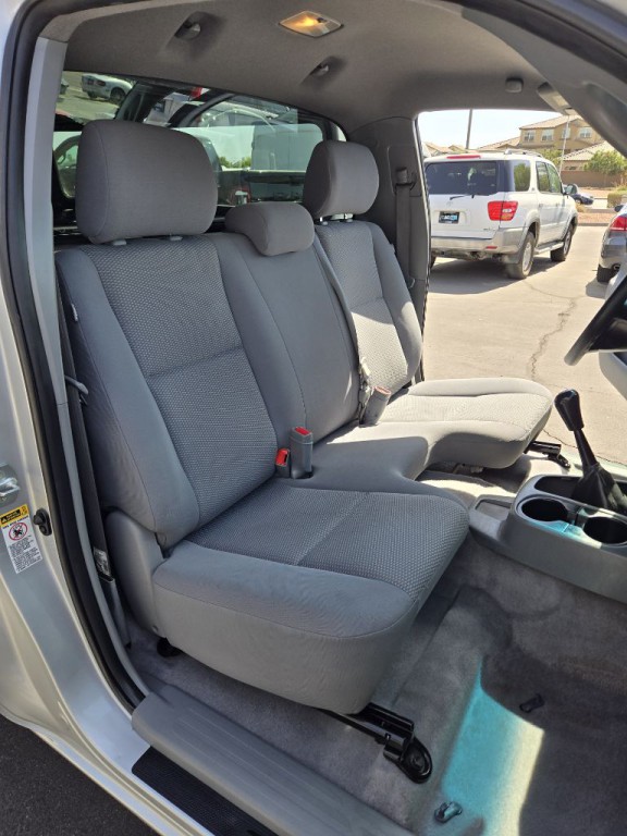 2010 Toyota Tacoma Image 13