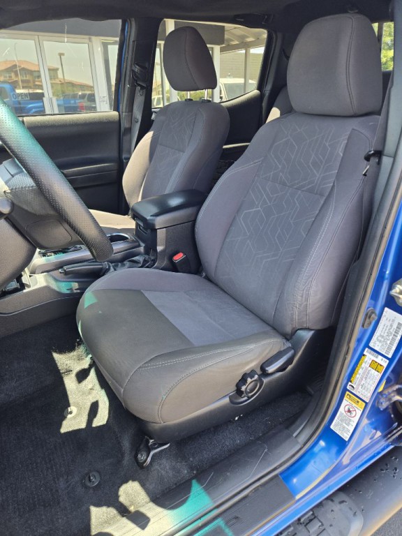 2016 Toyota Tacoma Image 10