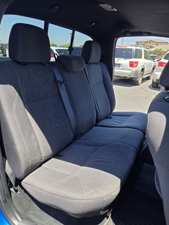 2016 Toyota Tacoma Image 11
