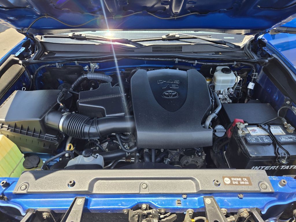 2016 Toyota Tacoma Image 14