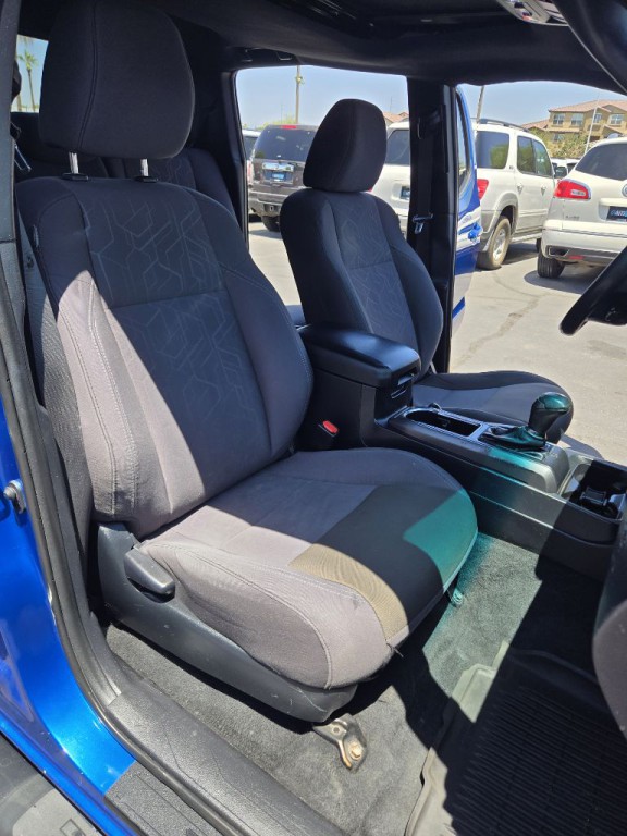 2016 Toyota Tacoma Image 17