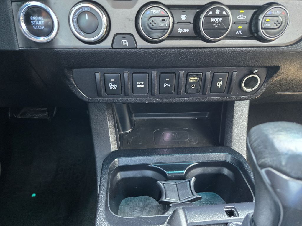2016 Toyota Tacoma Image 19