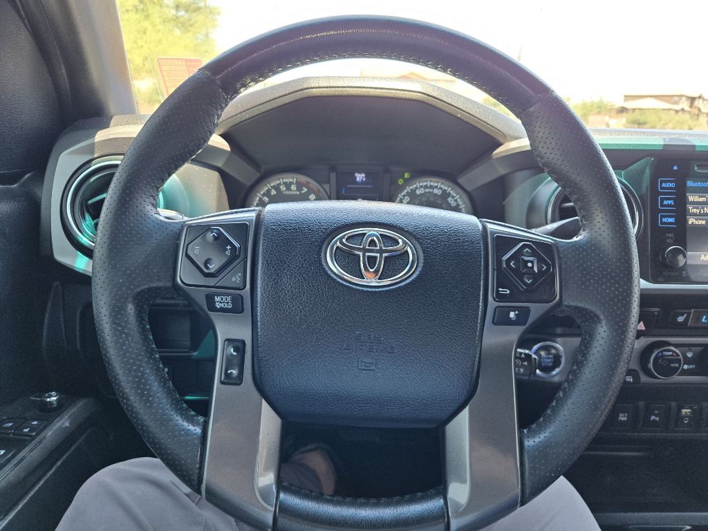 2016 Toyota Tacoma Image 21