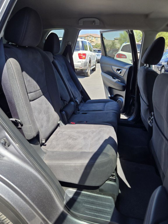 2016 Nissan Rogue Image 15