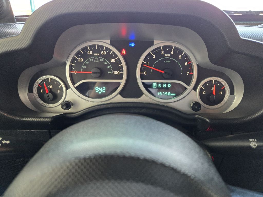 2010 Jeep Wrangler Image 19